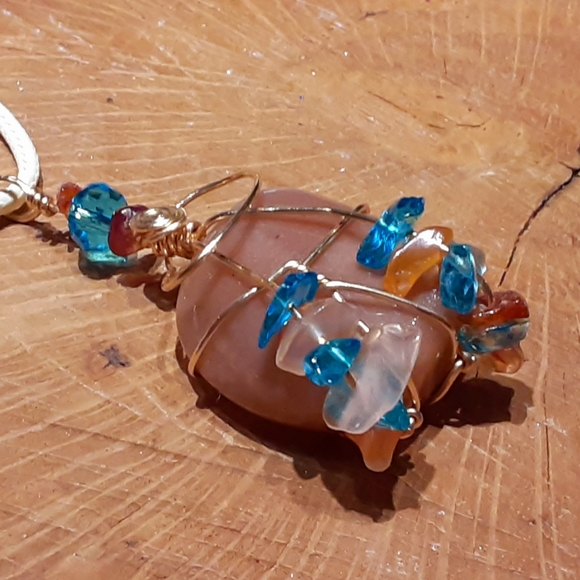 SOLD Boho Peach Moonstone Crystal Pendant Necklace - Picture 3 of 8